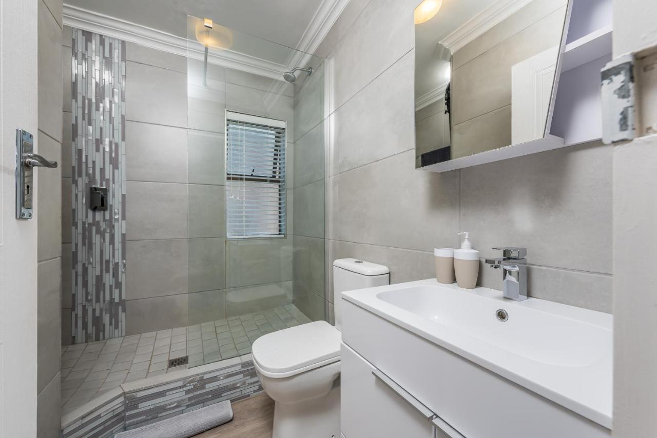 Beacon Wharf , George Hay 5 Seafront Accommodation Моссел-Бей Экстерьер фото